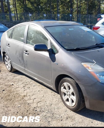 ឡានសាងprius2008 full option16មុឺនម៉ាយ $11700មានឃ្មុំ $11000អត់ឃ្មុំ ដល់ផែ 09/01/2026