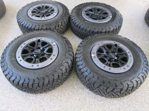 យ៉ាន់សីន Raptor 2025285/70/17 ឆ្នាំ25សំបកko3តម្លៃ500$មួយឈុត