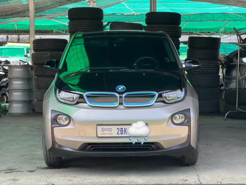 BMW I3