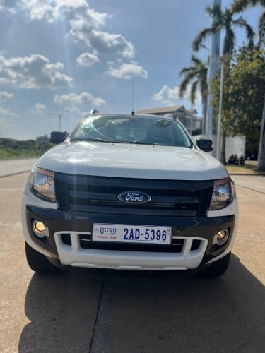 FORD RANGER XLT ឆ្នាំ 2015 ម៊ាស៊ុត ម៉ាសុីន3,2😍ឡានថ្មីណាស់ ថ្នាំហ្សិន1ជុំ💰តម្លៃ $$$$$ call ចចារ