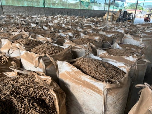 Wood pellets & ធ្យូងថ្ម គ្រប់កម្រិត Tel: 069 989 949