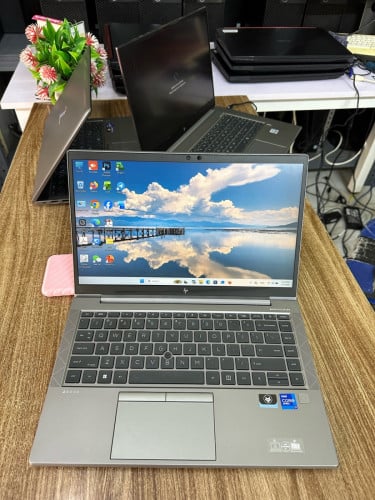 HP Zbook Firefly 14 G8 i7 from USA