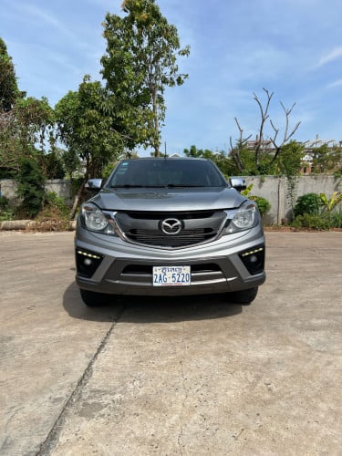 Mazda2016fullកប់មានcamera360មួយជុំ