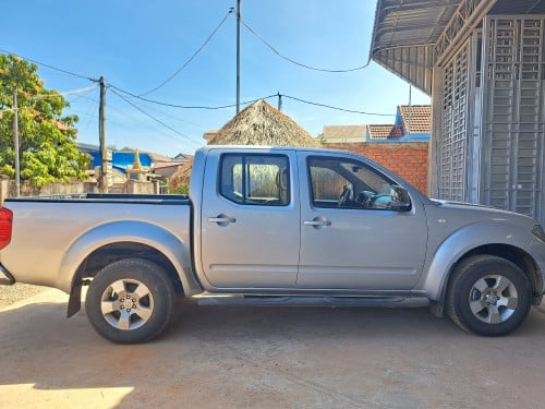 Nissan Navara 011 អូតូកាប់ពីតាស់ ឆ្វេងហ្ស៊ីនក្រុមហ៊ុន