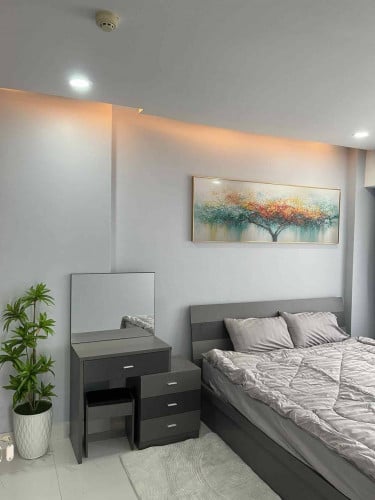 One bedroom at Vista Condo