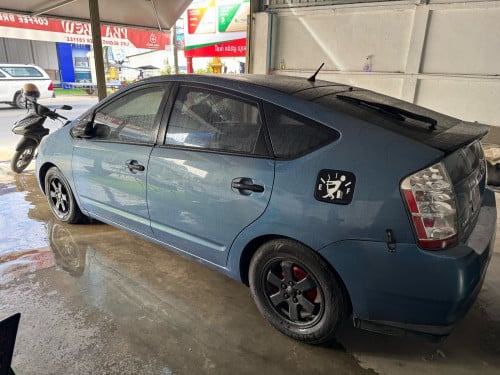 Prius 2005 half full ឡានស្អាត