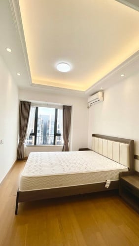 R&F Condo One Bedroom 33 Floor Room 06 Rent 400$