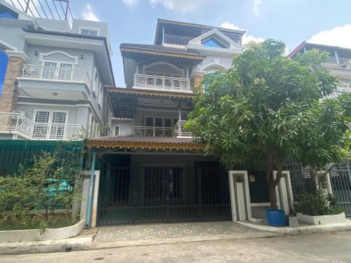 Twin Villa for rent at borey vimean PP