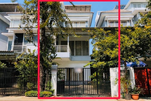 Villa Twin For Rent At Peng Hout Boeung Snor