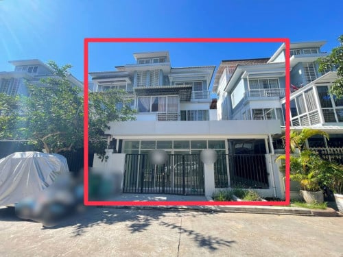 Villa Twin For Rent At Peng Hout Boeung Snor