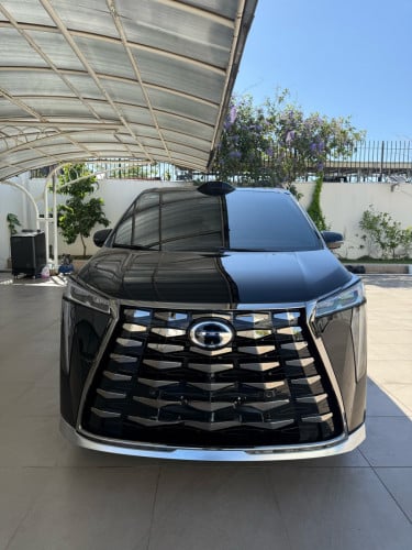 ឡានល្អទើបទិញ