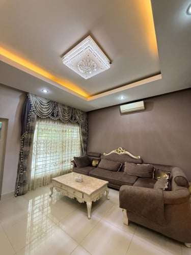 ផ្ទះលក់ ​បន្ទាន់ នៅភ្នំពេញថ្មី  