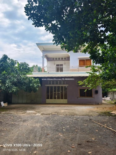 ផ្ទះសំរាប់ជួល ធ្វេីការិយាល័យ ឃ្លាំងស្តុកទំនិញ រឺស្នាក់នៅ ចំងាយ2kg ពីវិមានឯករាជ្យ