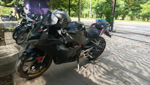 ខ្ញុំចង់លក់ម៉ូតូ