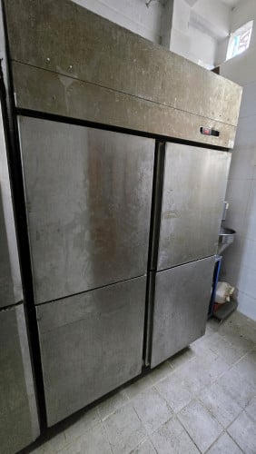 ទូកកសុទ្ធ អ៊ីណុក ទ្វា 4