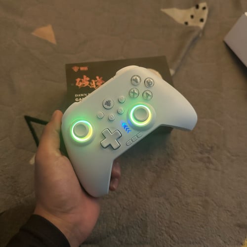 ដៃហ្គេមជាប់បានជាមួយទូរសព្ទ iphone android pc