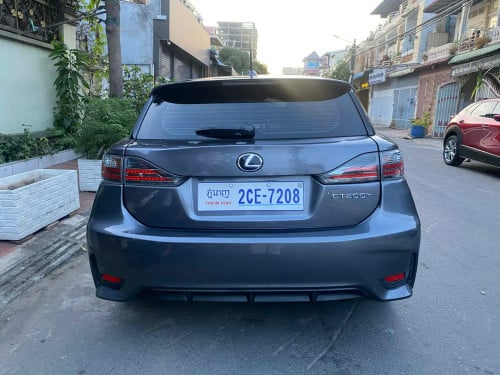 ឡានLexusCT200hឆាំ្ន2012