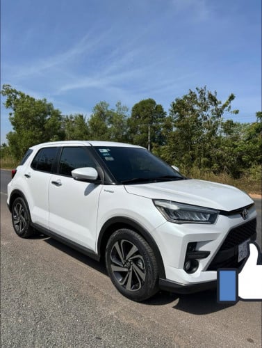 មកដល់ថ្មី TOYOTA RIAZE ឆ្នាំ2025 ទឹកថ្នាំហ្សុីន100%