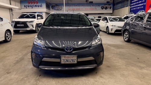 🚘2014 Plug-in ពណ៍ប្រផេះ ប្រភេទសាកភ្លើង