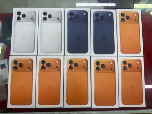 iPhone 17 pro max 256G silver new ZA (no active)