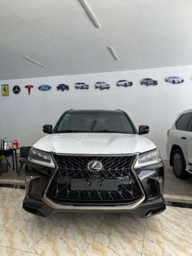 LEXUS LX570 KURO 2019