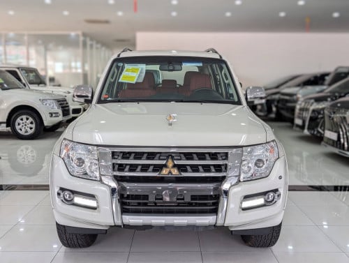 Mitsubishi Pajero 2022