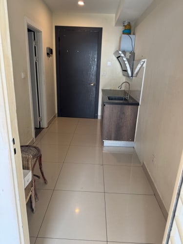 Paramount condo sell