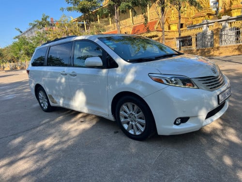 Sienna 011 V6 P1 Limited Foll ប្រើលក្ណះគ្រួសារលក់ប្រញាប់លុយ