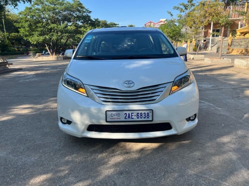Sienna 2011 V6 P1 Limited Foll អូតូទ្វា3លឿងក្នុង