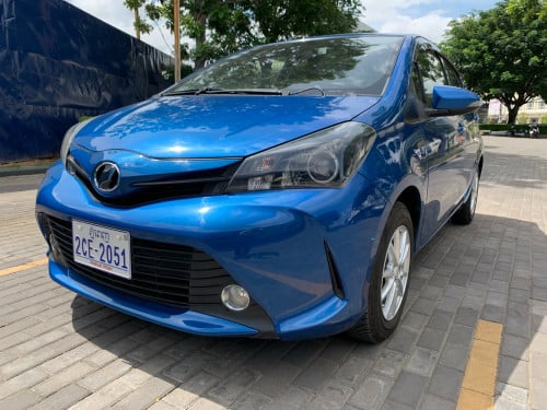Toyota Vitz 2015 Full Smart Key ស្ទះលុយខ្លាំង លក់បន្អាន់ខ្លាំង