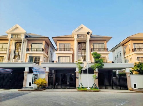 Twin A Villa for sell