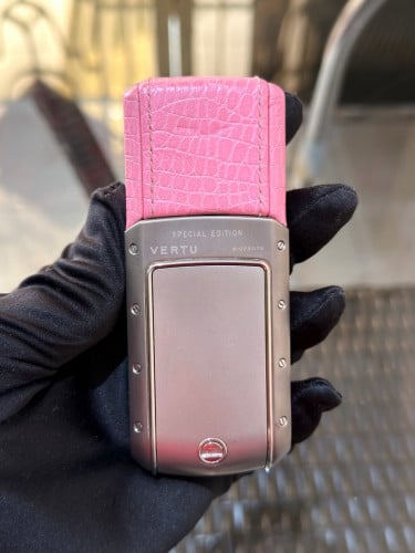Vertu Ascent Special Edition