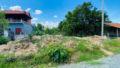 ដីលក់បន្ទាន់