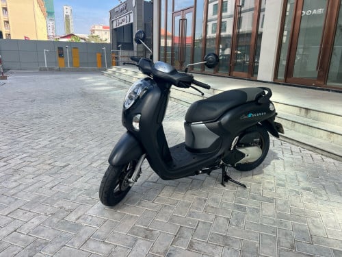 ថ្មីណាស់