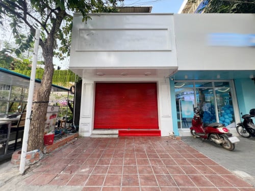 ផ្ទះអាជីវកម្មសំរាប់ជួល នៅបឹងកេងកង3 ផ្លូវធំ