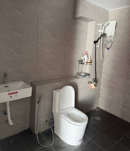 វីឡាសម្រាប់លក់ ប៉េងហួត 598តម្លៃលក់24មុឺន (កាត់ប្លង់រឹងជូន)មាន 4បន្ទប់គេង មាន 5បន្ទប់ទឹកមានផ