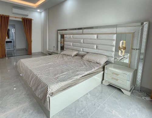 អគារ សំរាប់ជួល 8ជាន់ ជណ្ដើនប្រអប់