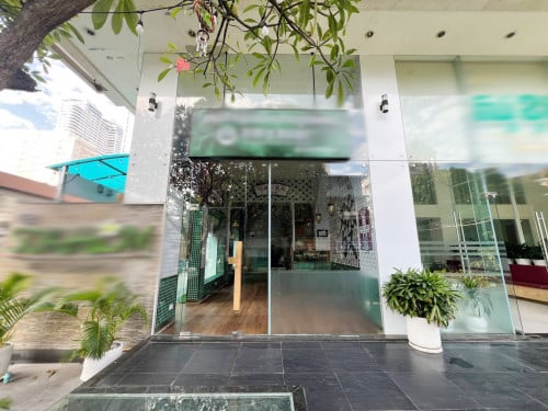 ហាងសំរាប់ជួល នៅបឹងកេងកង១ | Shop for rent in BKK1