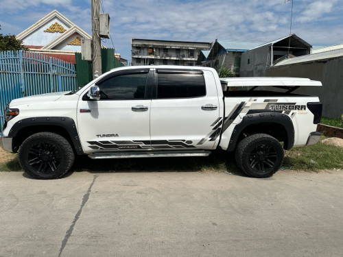 សាង Tundra 07 up21 ប៉ុង1 ឡានស្អាត / មិនហត់រៀបចំ  តម្លៃដាច់