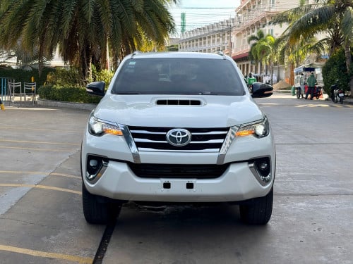 2017 Toyota Fortune 3.0Lម៉ាស៊ូត