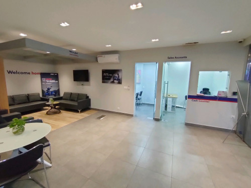 Builidng for rent (near Olympic Stadium)