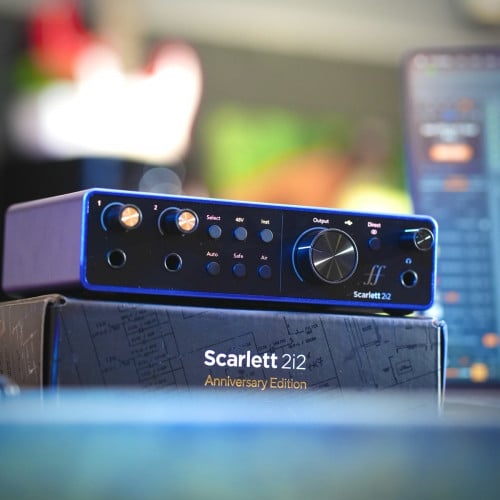 Focusrite Scarlett 2i2 - 40th Anniversary Edition (ISA Blue)