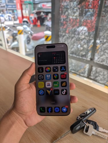 Iphone 16 PM Code Za 256GB Battery 95%