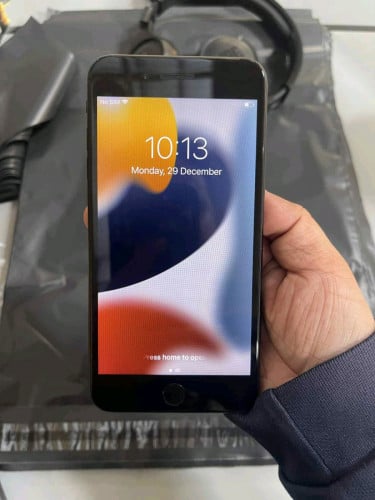 iPhone 7 plus 32Gឆ្លាប់ដូរអេក្រងអត់ស្កើនម៉ាសុីនអត់ដែរធ្វើធានា