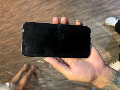 IPHONE14 ស្ទើរដូចក្នុងរូប