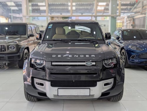 Land Rover Defender 2025