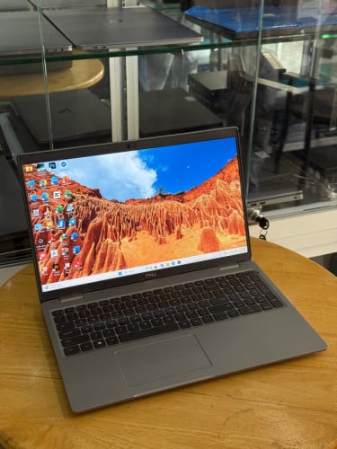 Latitude 5520/ ជំនាន់ទី118G7