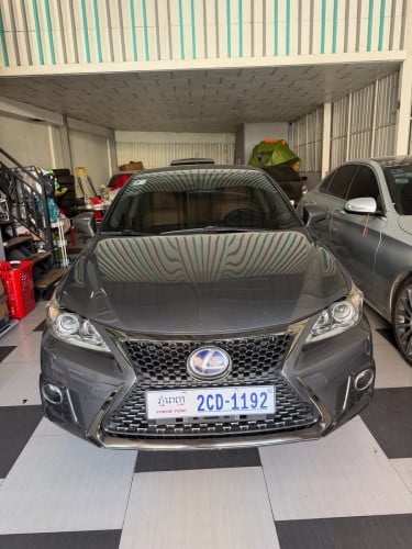 Lexus CT200H Full Premium 15មុឺនmiles សុីន Autocheck 82%ឡានម្ចាស់ដើមទឹកថ្នាំសុីន 95%