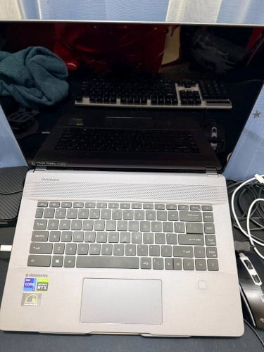 MSI Creator Z16 Multi-Touch