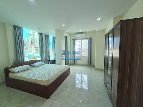 N971 | Elevator Western 1 Bedroom Apartment For Rent Near Russian Market Free Wifi
